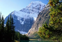 雷速体育：詹姆斯空砍26+7+11错失绝平三分 主场惜败黄蜂.